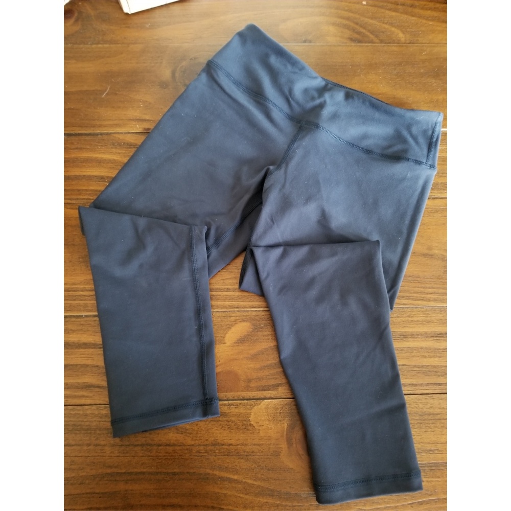 Buff Bunny Camilla Crop Navy